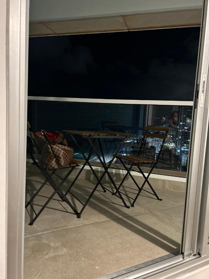 Beachfront Apartment Bat Yam Exterior photo